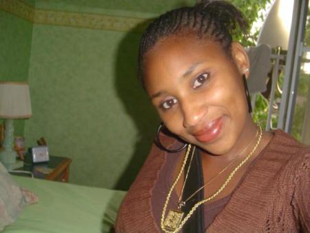 zine amina